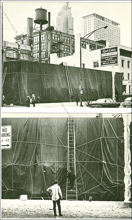 CHRISTO et Jeanne-Claude : Wrapped Museum of Contemporary Art and Wrapped Floor and Stairway. Chicago, Museum of Contemporary Art, 1969.