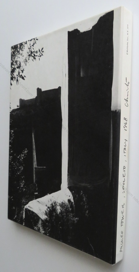 CHRISTO & Jeanne-Claude - Packed Tower, Spoleto, Italy 1968. New York, Multiples Inc., 1970.