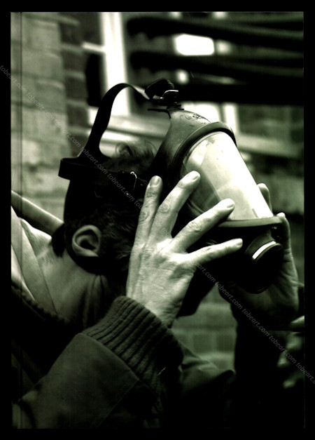 Santiago SIERRA. CAC Malaga, 2006.